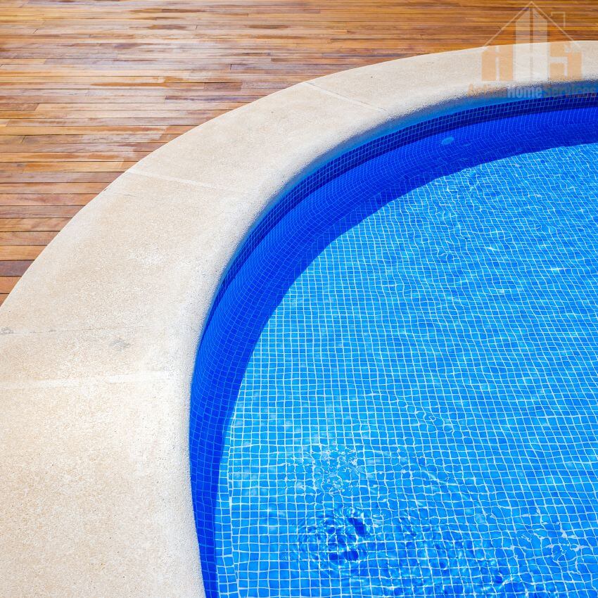 Circular swimming pool services